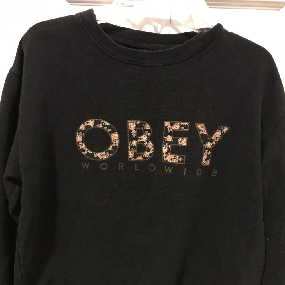 Obey crewneck